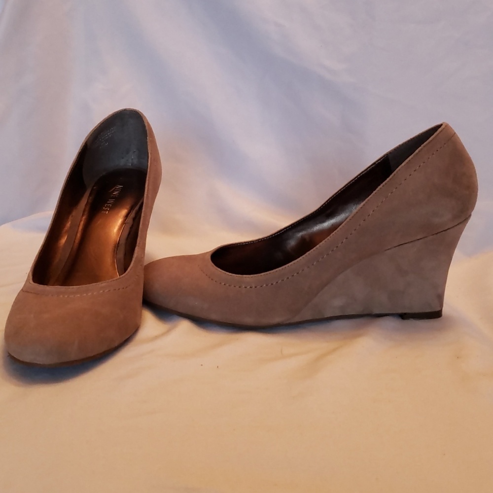 Nine West suede wedge